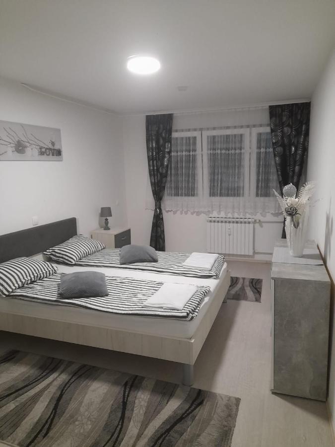 Apartman Lela Karlovac Exterior foto