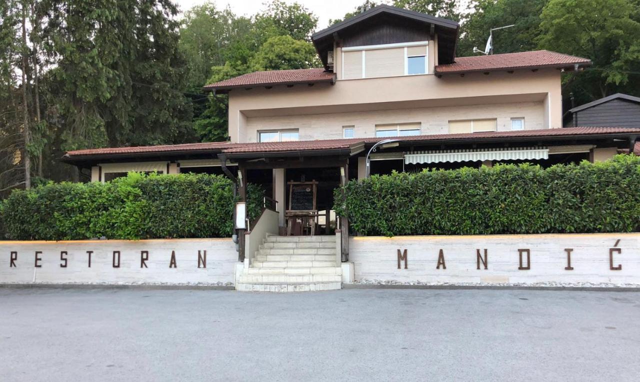 Apartman Lela Karlovac Exterior foto